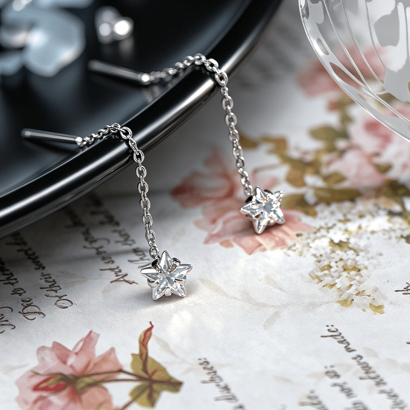 2pcs Star-Encrusted Long Cubic Synthetic Zirconia Ear Cuffs